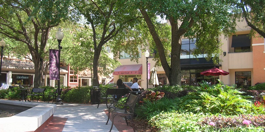 Browse chic boutiques and enjoy gourmet dining at the stylish, open-air Hyde Park Village.