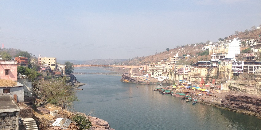 Sacred riverside view at Shuklatirth, a spiritual retreat among the top Places to Visit Near Surat Within 100 km