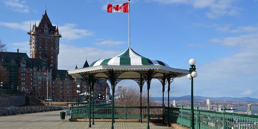 things to do in Quebec Canada include walking along the Dufferin Boardwalk with sweeping views of the river.