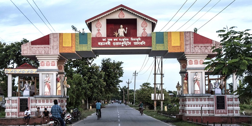 Main gate of Sualkuchi village, one of the famous places to visit in Assam in September