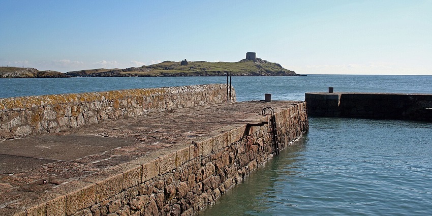 Natural rock pool tucked along the cliffs, perfect for a serene swim in the Irish Sea.
