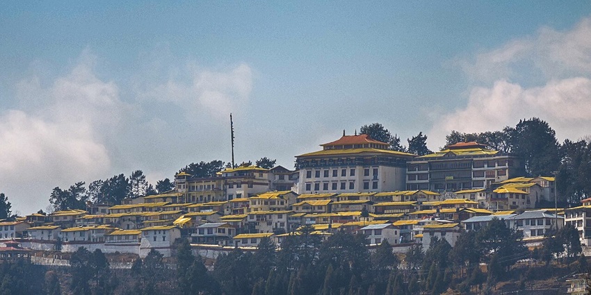Tawang monastery is one of the best places to visit in Arunachal Pradesh in December