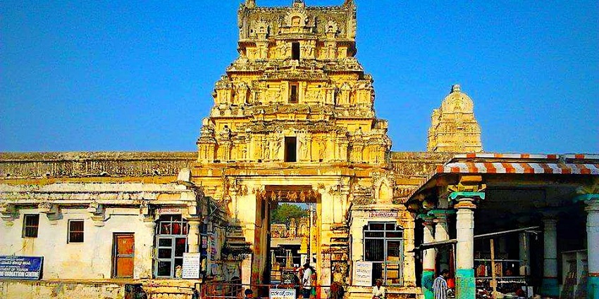 Chikka Tirupathi temple near Bangalore, featuring traditional South Indian architecture and a peaceful courtyard under a clear sky.