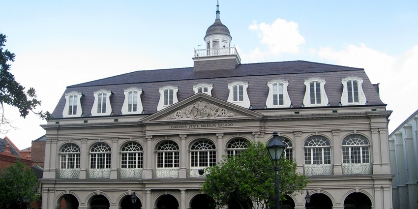 Colonial-style building of The Cabildo, one of the historical places in New Orleans