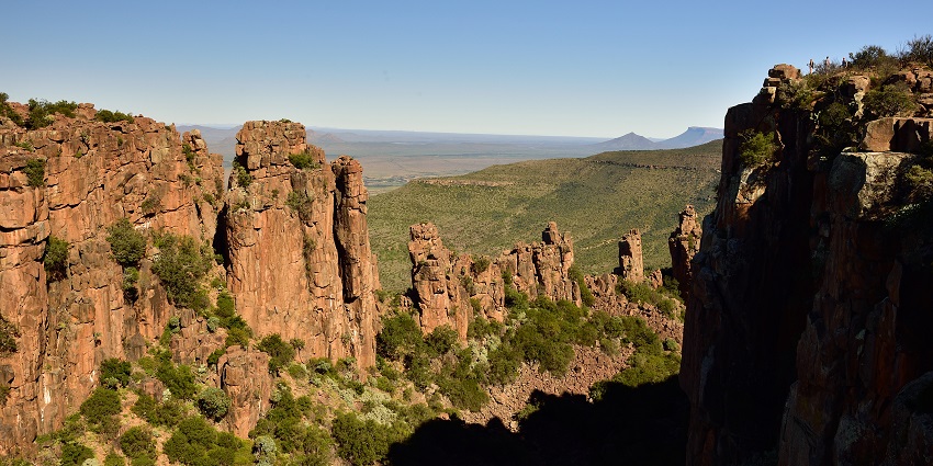 The valley of desolation in Graaff-Reinet with unique natural rocky structures and greenery