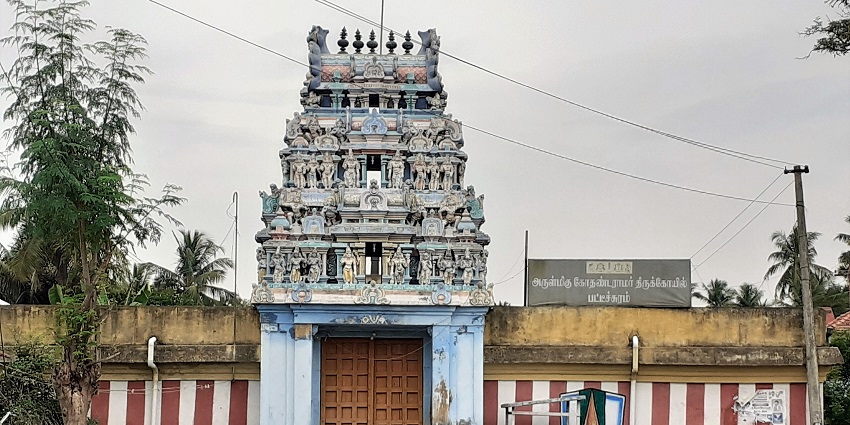 Historic fort site with adjacent temple known for its carvings and cultural significance.