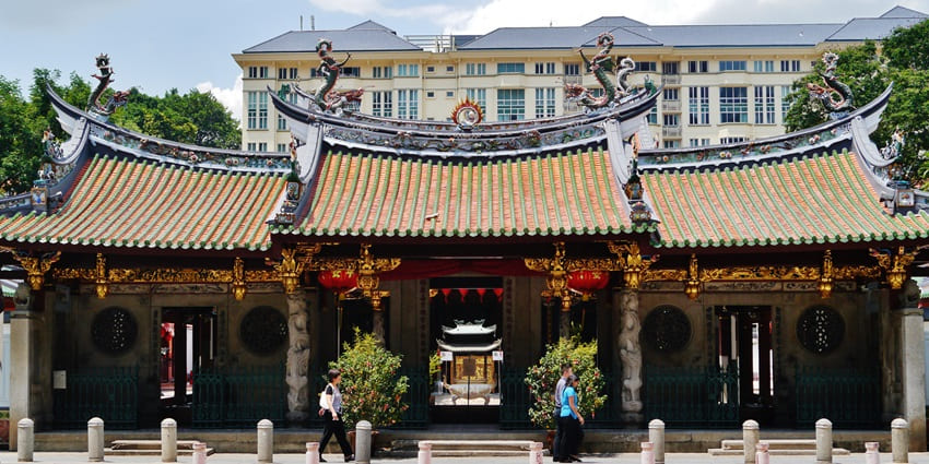 Front view of Thian Hock Keng Temple in Singapore, featuring traditional Chinese architecture with colorful decorations and roof designs.