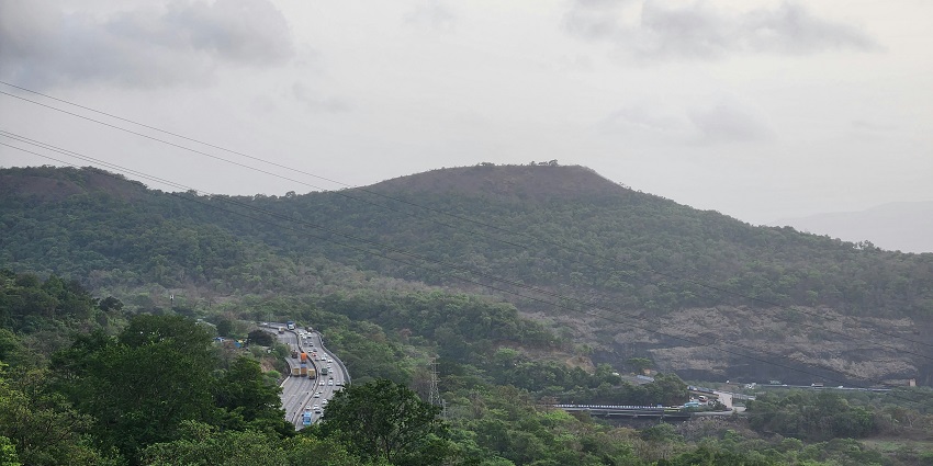 Thirumoorthy Hills with peaceful stays, forests, and trails — perfect for families.