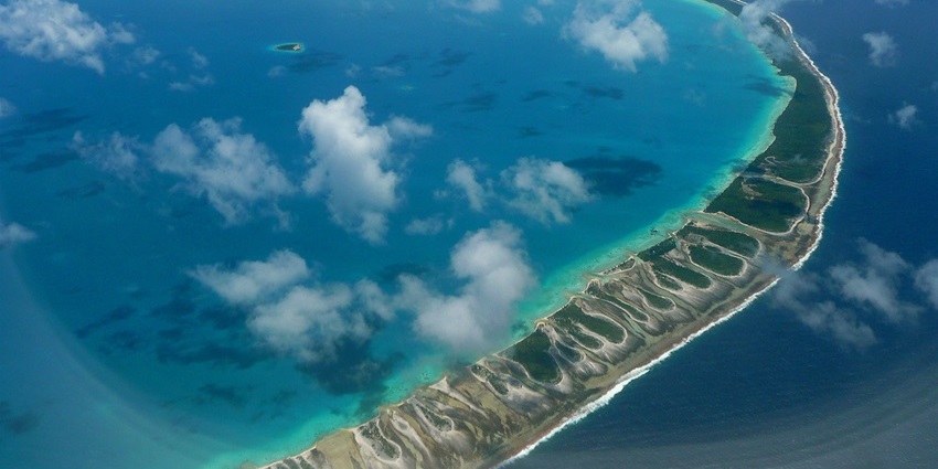 Snorkel with manta rays and relax on pink-sand beaches on the ring-shaped Tikehau Atoll.