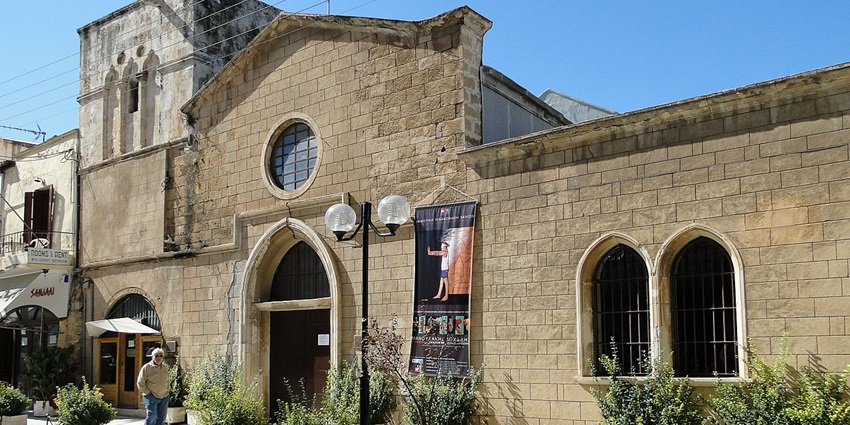 View one of the world’s best Minoan artefact collections in Heraklion’s renowned museum.