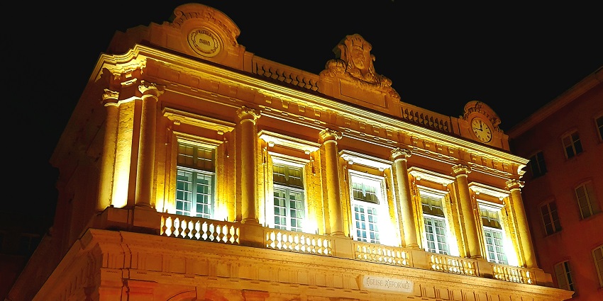 In the Vieux-Lyon, the front of an ancient Masonic Lodge, one of the historical places in Lyon.