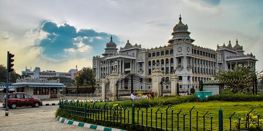 Vikas Soudha a majestic Bangalore landmark, on the list of can we visit Vidhana Soudha.