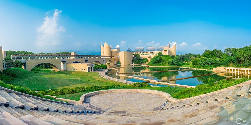 Modern architecture and cultural exhibits celebrating Sikh heritage at Virasat-e-Khalsa