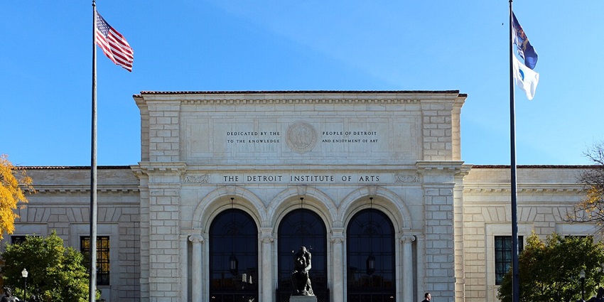 Admiring classic and modern artworks inside the elegant galleries of the Detroit Institute of Art, one of the top things to do in Detroit in December.