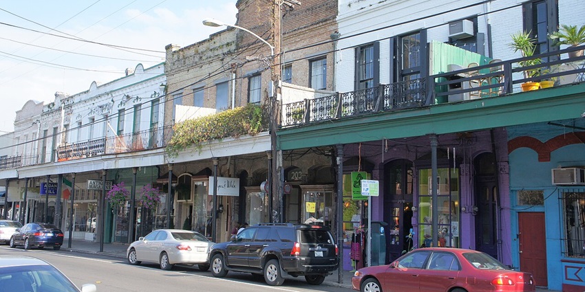 Things to do in New Orleans in October include wandering among oak-lined streets.