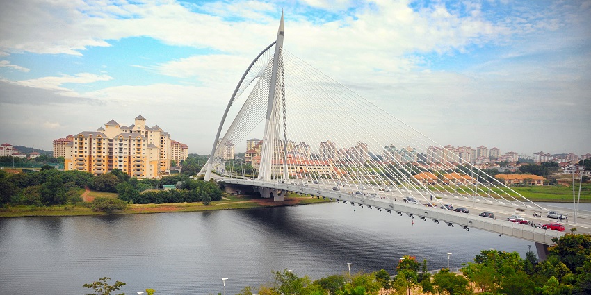 Things to do in Putrajaya include walking across the futuristic cable-stayed Seri Wawasan Bridge.