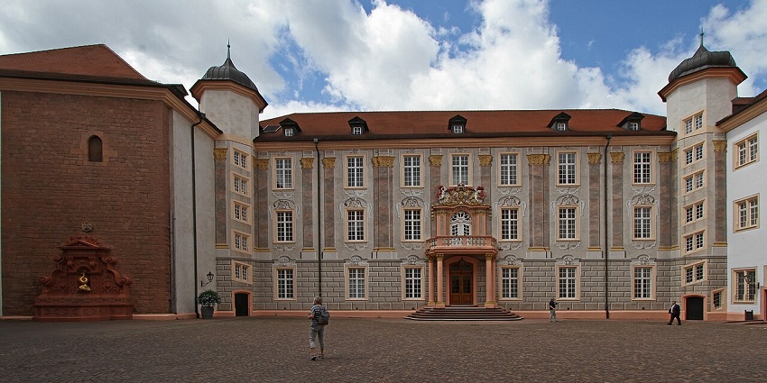 Visiting the grand Ettlingen Castle is one of the top things to do in Ettlingen for history.