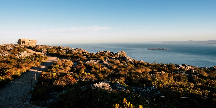 Scenic view of Cape Town with changing weather, symbolising best time to visit