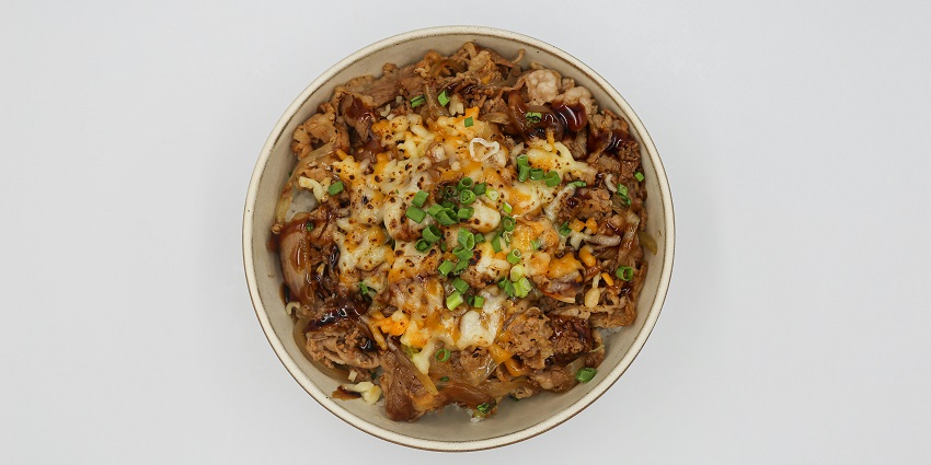 Traditional Singapore food bowl showcasing what Singapore is famous for—its rich and diverse cuisine.