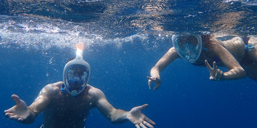 Swimming beside a sea turtle over reefs is among the calmest things to do in Hikkaduwa.