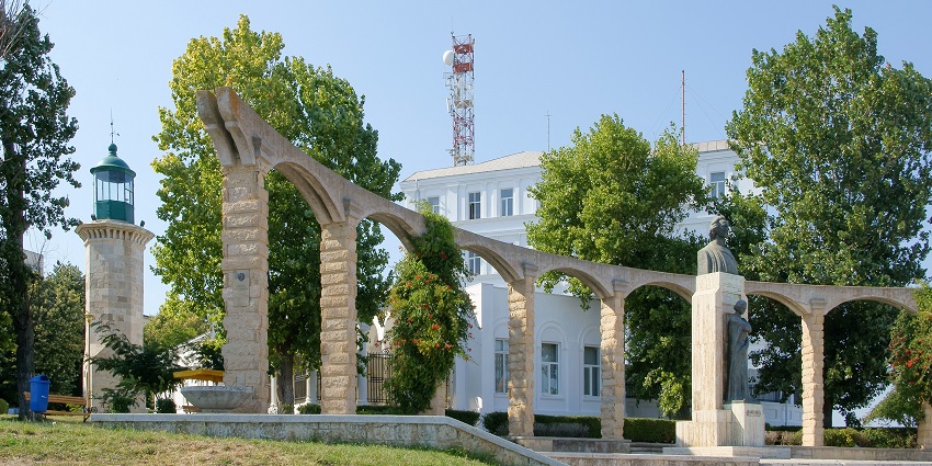 Stone arch monument, surrounded by trees under the sky, amongst the top places to visit near Bucharest.
Viewers of this file can see comments and suggestions