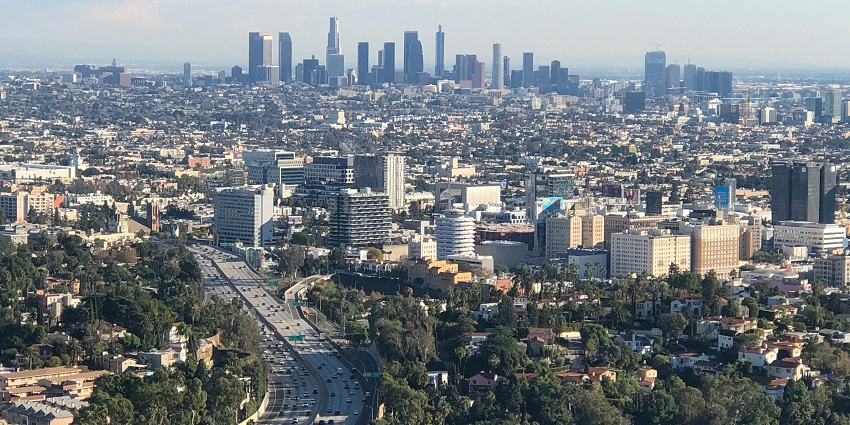 Driving along Mulholland Drive is one of the most scenic things to do in Hollywood Hills.