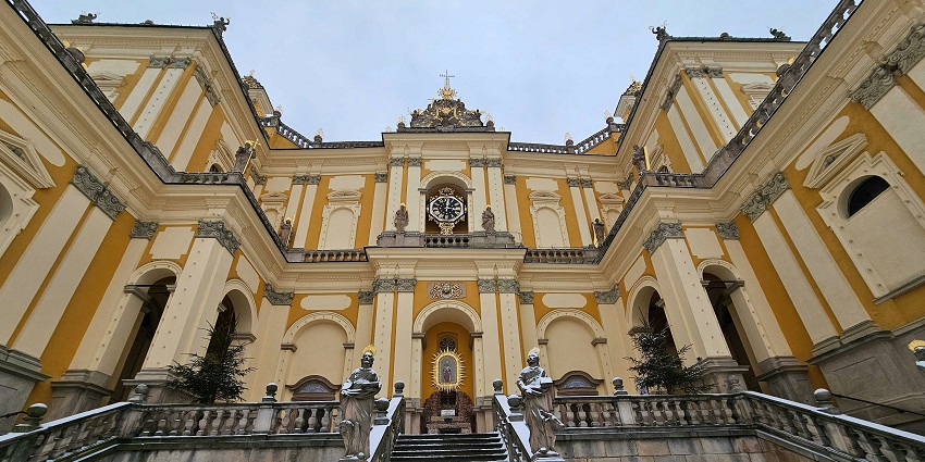 The Basilica in Czestochowa, one of the most spiritual places to visit near Kraków.