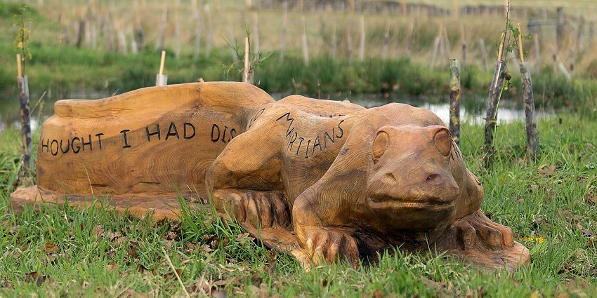 Woodland sculpture at Muiravonside Country Park, a highlight of things to do in Falkirk.