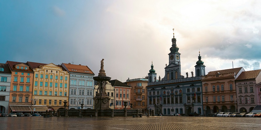 Historic town square in Dresden with baroque buildings – one of the top places to visit near Prague.