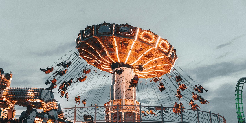 Enjoying in the amusement park is one of the top things to do in Pigeon Forge.
