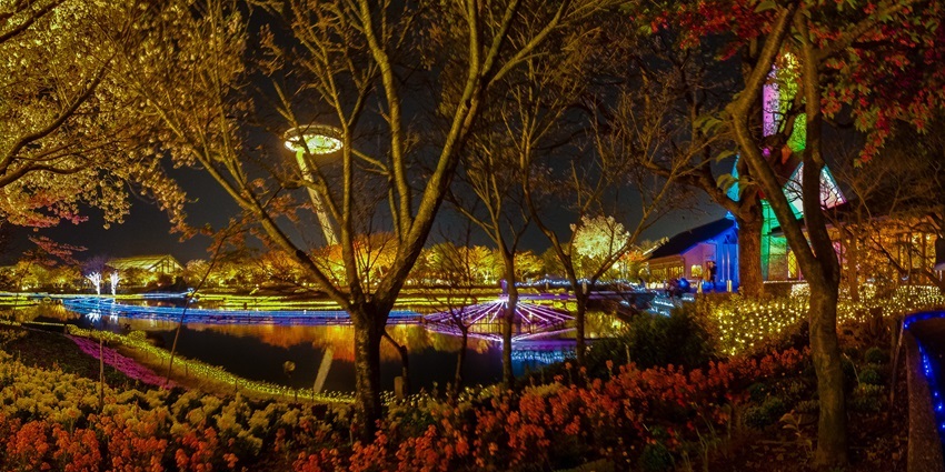 Experiencing Nabana no Sato lights is one of the most magical things to do in Nagoya at night.