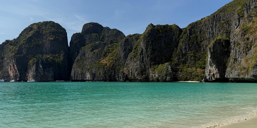 Experiencing the vibrant Full Moon Party is one of the most thrilling things to do in Krabi for Bachelors.