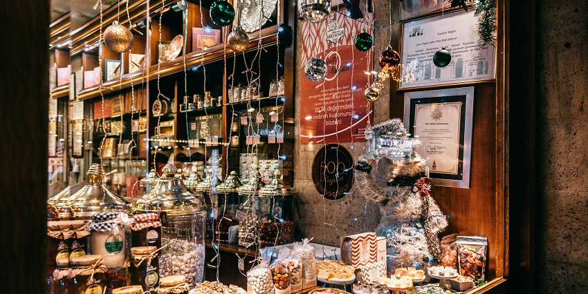 Explore the SoMa Christmas Market, one of the charming things to do in Harrisburg PA in December.