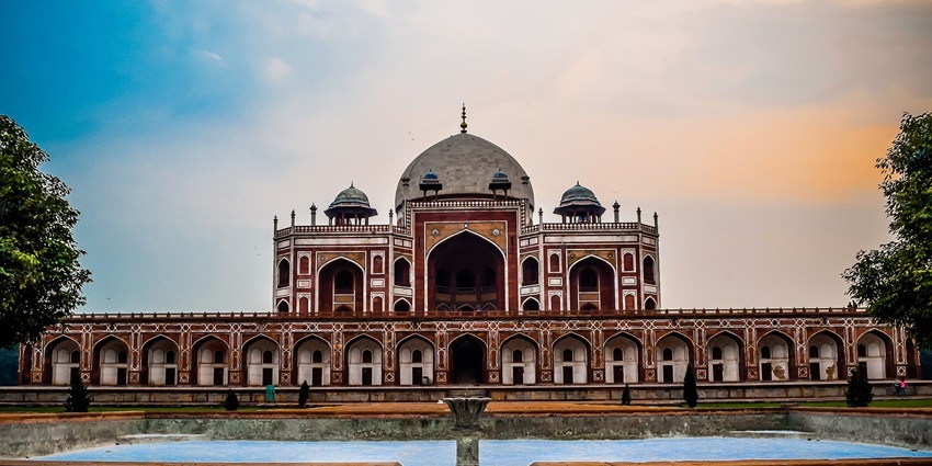Humayun’s Tomb is a Mughal emperor’s tomb in Delhi, famed for its Persian gardens and heritage design.