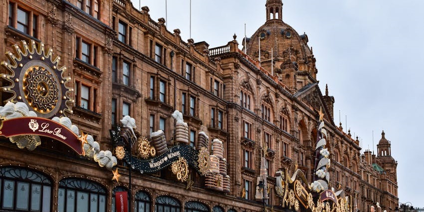 Walking past decorated Harrods is one of the most iconic things to do in London on Christmas Day.