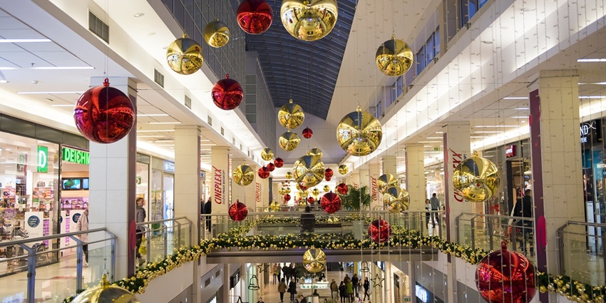 Enjoy shopping in Krabi at Klong Muang Plaza with shops, cafes, and beach vibes.