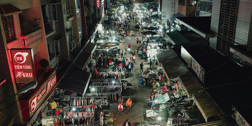 Late-night shopping on Barteljorisstraat is one of the popular things to do in Haarlem at night.