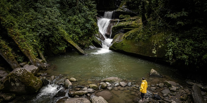 The best time to visit Kuang Si Waterfall is from December to April/May when the cascading pools start to settle again.