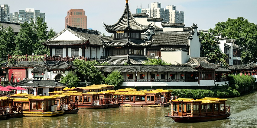 Fu Zi Miao and river boat houses in Nanjing, one of the places to visit near Shanghai.