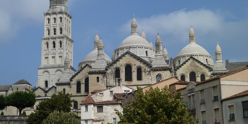 Périgueux Cathedral, a stunning Romanesque landmark, is one of the best places to visit near Bordeaux.