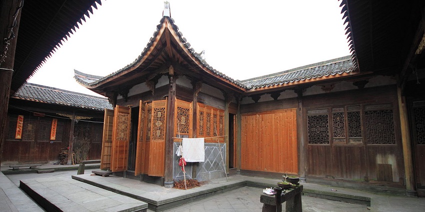 Traditional architecture at Guangfeng Shidu, serene places to visit near Beijing.
