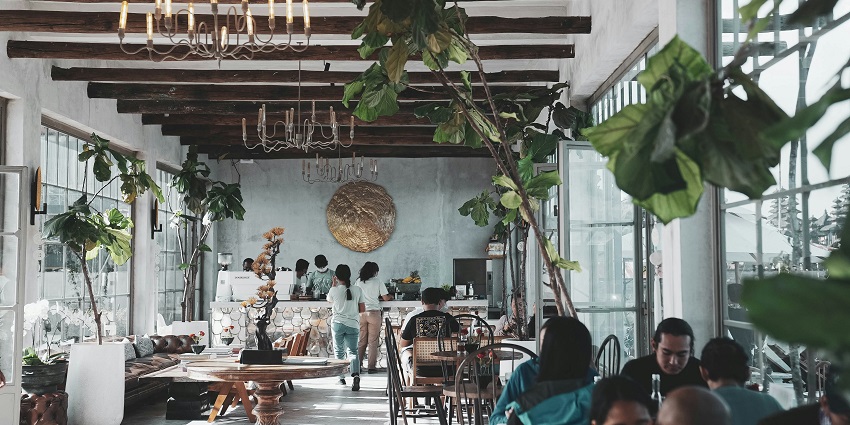 Snacking on local treats is one of the top things to do in Kuta Bali at night.