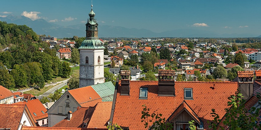 Charming medieval town with cobbled streets and a hilltop castle, one of the timeless places to visit near Ljubljana.