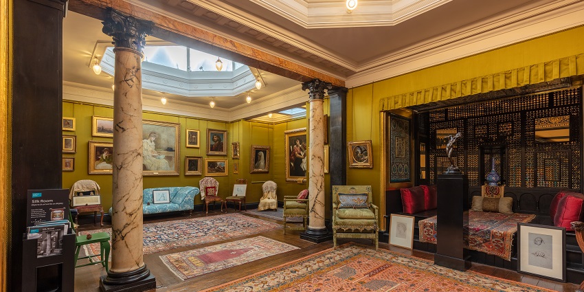 Exploring the ornate Leighton House interior is one of the most fascinating things to do in Kensington.