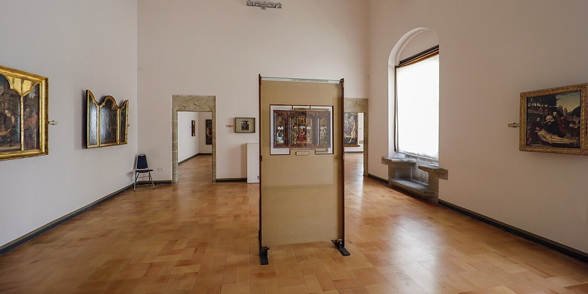 Exploring the impressive Galleria Regionale della Sicilia is one of the top things to do in Palermo.
