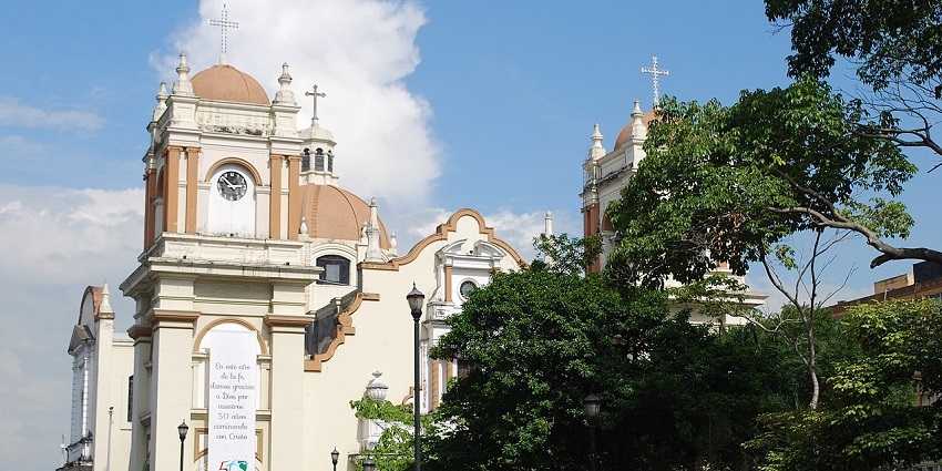 Cathedral in San Pedro Sula viewed from Parque Central, among things to do in San Pedro Sula.
