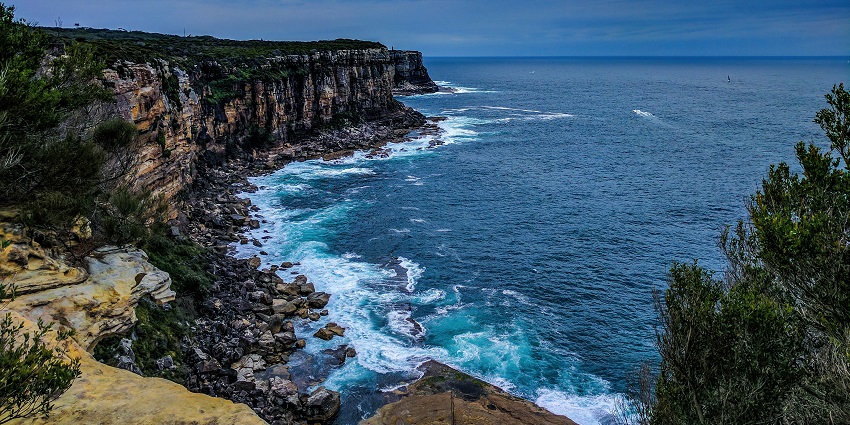 Hiking rugged cliffs is one of the most scenic things to do in Manly for nature lovers.