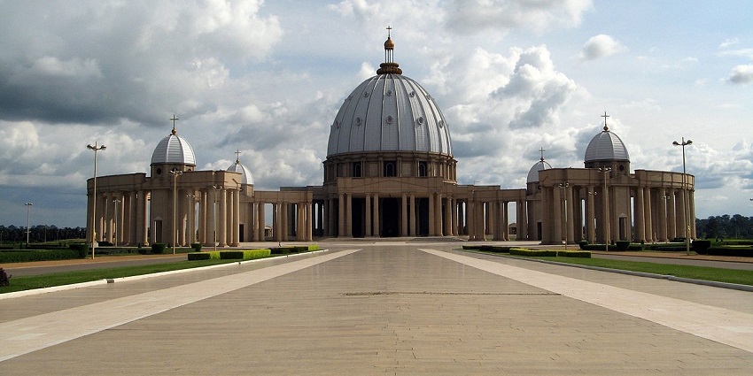 Basilica of Our Lady of Peace in Yamoussoukro, a must-see place to visit in Ivory Coast.