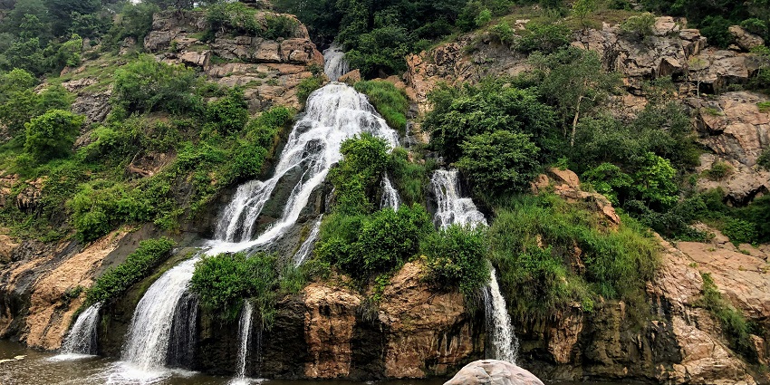 Chunchi Falls, flowing through rocky terrain, one of the scenic places to visit near Electronic City.