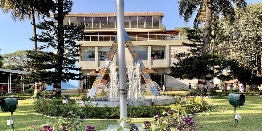 The HAL Heritage Centre and Aerospace Museum, with water fountains and modern architecture, one of the places to visit near Domlur.
